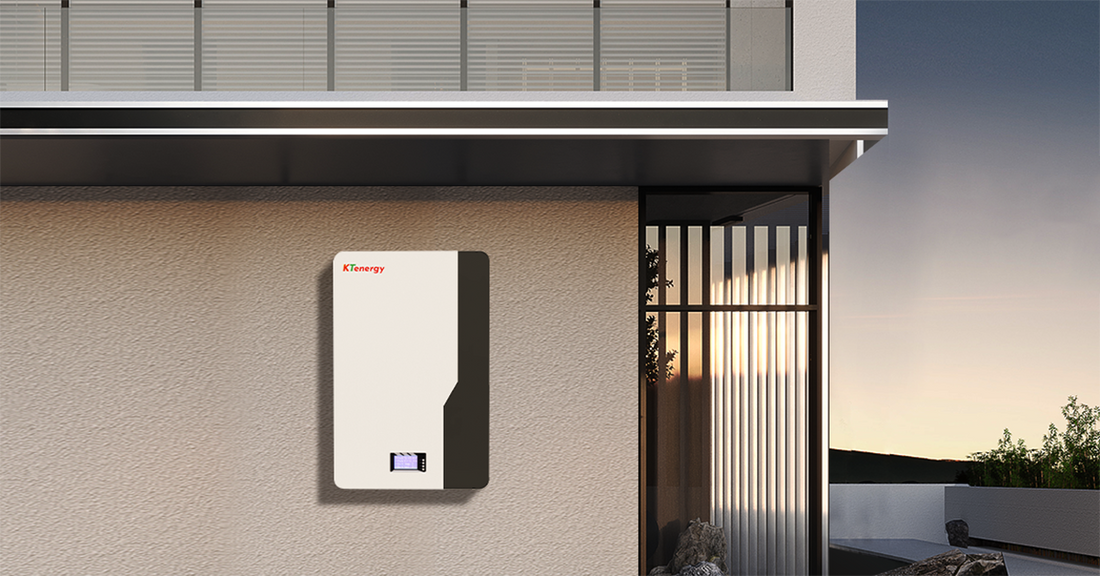 What are the advantages of solar battery storage?