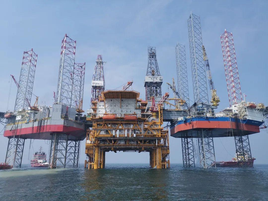 China drills over 5,000 meters in the Bohai Sea and discovers a highly productive oil and gas well